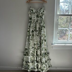 BRAND NEW Green A-Line Printed Long Prom Dress With Slit From Wedtrend.